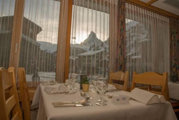 Hotel Parnass Zermatt Exterior photo